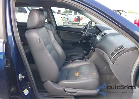 2004 Honda Accord 2.4 Ex z USA, uszkodzony, nr VIN 1HGCM56824A124073